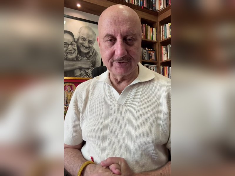 Anupam Kher Reflects on His Journey as He Begins Shooting for 550th Film, Khosla Ka Ghosla 2 Anupam Kher Reflects on His Journey as He Begins Shooting for 550th Film, Khosla Ka Ghosla 2