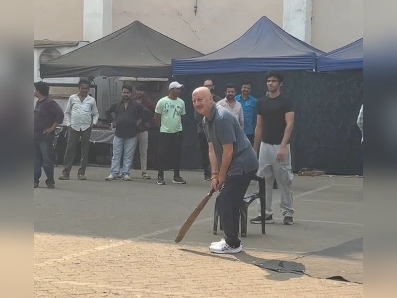 Anupam Kher Starts Filming Next Project with Sooraj Barjatya After Completing “Khosla Ka Ghosla 2”