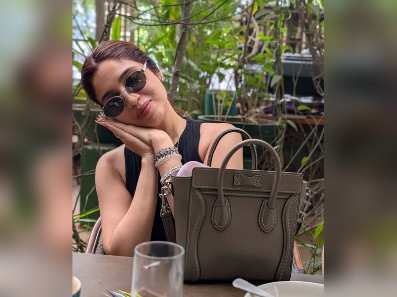 Bhumi Pednekar rings in 2026 with family, hope, and a festive Instagram celebration!
