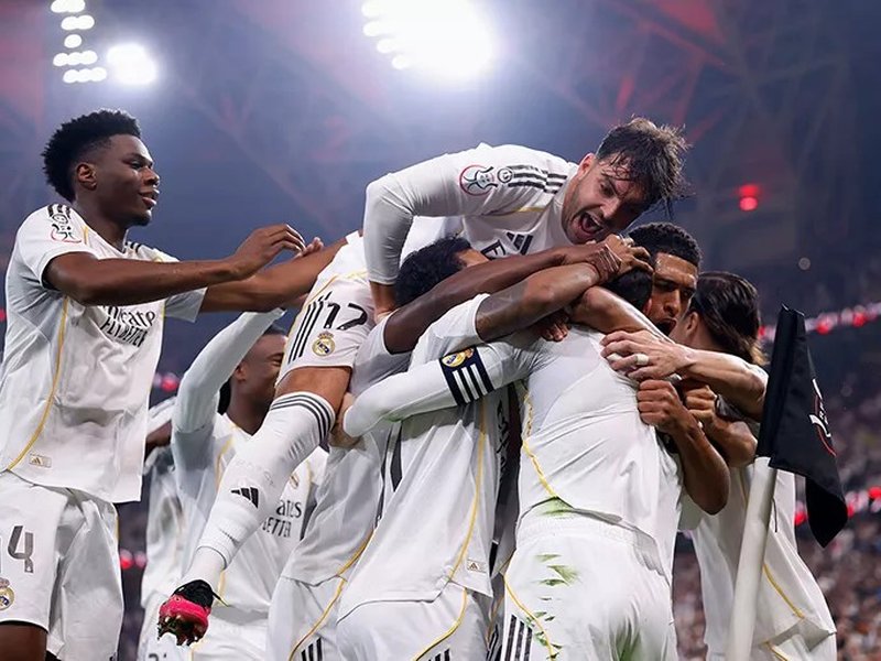 Courtois shines as Real Madrid defeats Atletico to reach Spanish Super Cup final