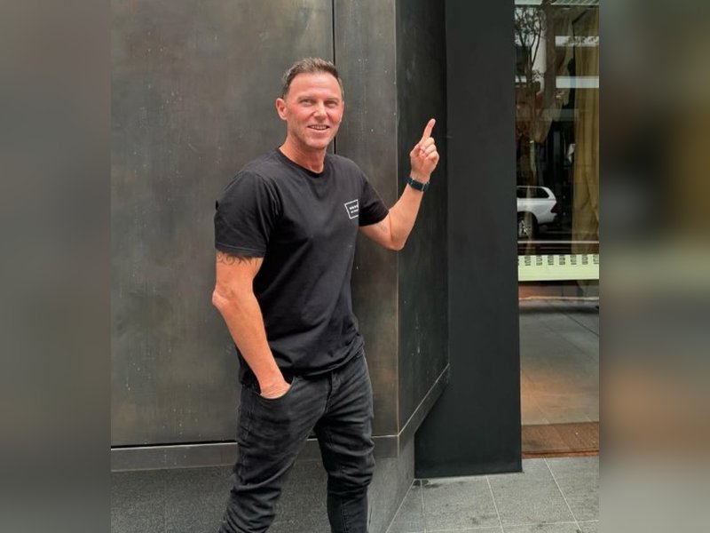 Damien Martyn emerges from induced coma, confirmed by Gilchrist
