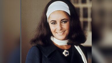 Elizabeth Taylor recalls how she stood up against producer Louis B. Mayer for her mother’s honor.