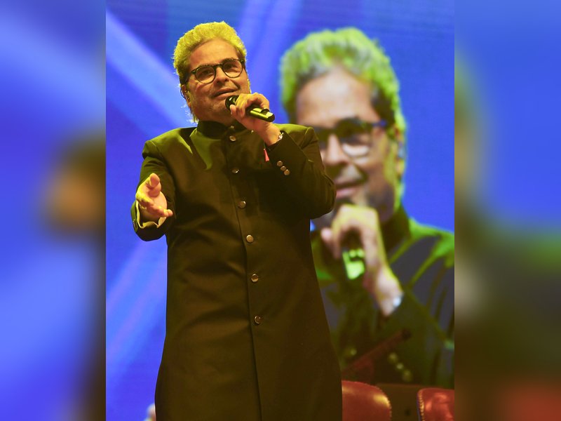 Filmmaker Vishal Bhardwaj defends using slang and swear words in films at O Romeo trailer launch.