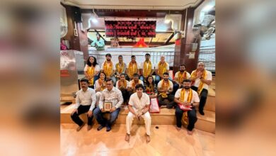 Gujarat Giants visit Siddhivinayak Temple in Mumbai for blessings ahead of WPL 2026