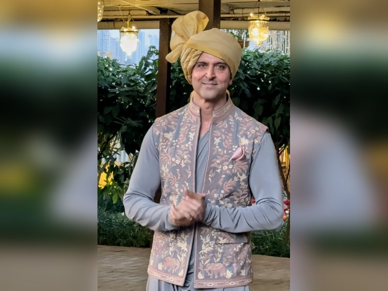 Hrithik Roshan Wishes Happy Birthday to Ex-Wife Sussanne Khan’s Father Sanjay Khan on Instagram