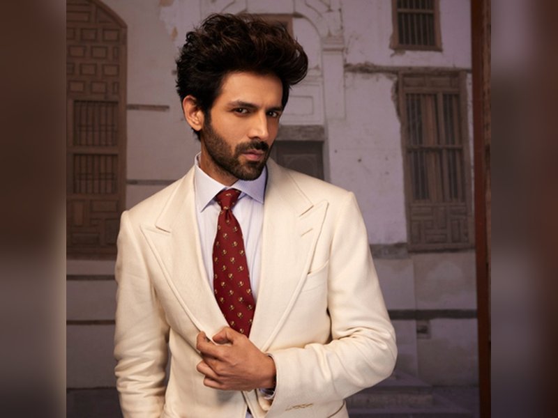 Kartik Aaryan reveals he was a guest at his sister’s wedding while sharing laughs on Kapil’s show.
