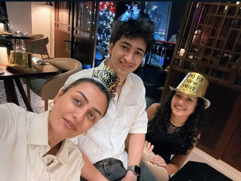 Namrata Shirodkar shares joyful New Year moments of Mahesh Babu with their kids on social media.