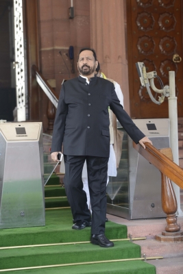 PT Usha and AFI members pay tribute to former IOA president Suresh Kalmadi after his passing PT Usha and AFI members pay tribute to former IOA president Suresh Kalmadi after his passing