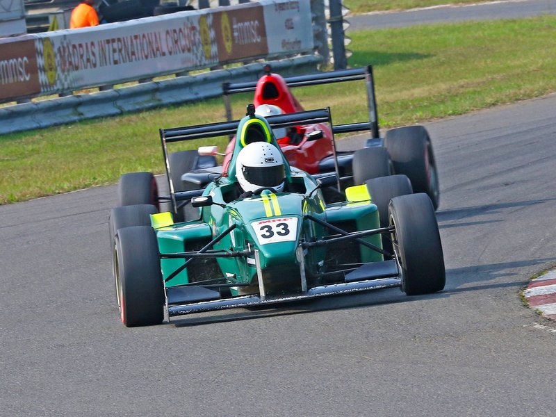 Pune Teenagers Arjun Chheda, Sai Shiva Sankaran Shine in National 4W Racing Championship Pune Teenagers Arjun Chheda, Sai Shiva Sankaran Shine in National 4W Racing Championship