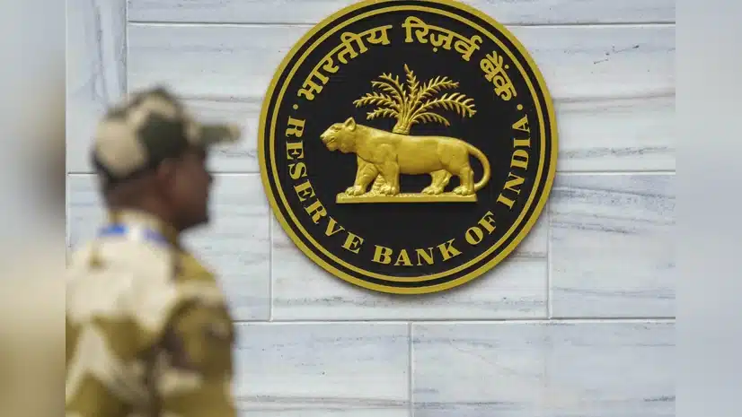 Rupee Falls: RBI Prioritizes Inflation Over Price Bands Amid ‘Impossible Trilemma’ Explained
