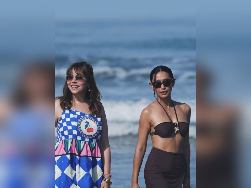 Sayani Gupta shares fun beach photoshoot with Maanvi Gagroo, reveals candid behind-the-scenes moments. Sayani Gupta shares fun beach photoshoot with Maanvi Gagroo, reveals candid behind-the-scenes moments.