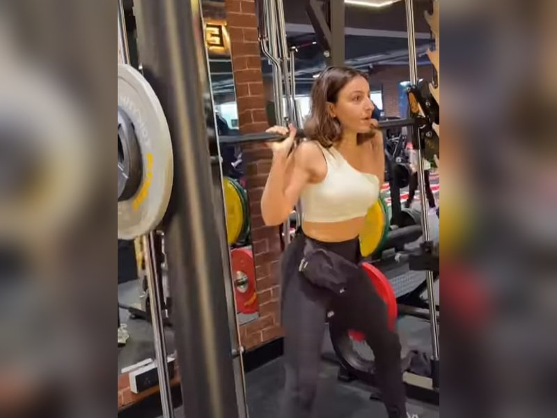 Soha Ali Khan Kicks Off 2026 Fitness Journey with Intense Leg Workouts and Reflects on Nature’s Beauty
