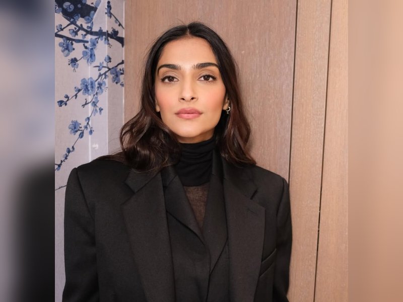 Sonam Kapoor calls husband Anand Ahuja her “knight in shining armour” amidst pregnancy news.