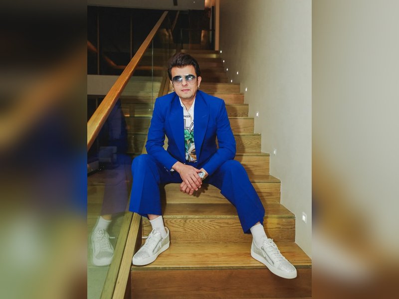 Sonu Nigam calls “Ghar Kab Aaoge” from “Border 2” a heartfelt homecoming for brave soldiers. Sonu Nigam calls “Ghar Kab Aaoge” from “Border 2” a heartfelt homecoming for brave soldiers.