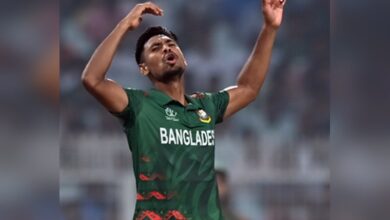 Spiritual Guru Devkinandan Thakur criticizes KKR and Shah Rukh Khan over Bangladeshi player; reactions follow
