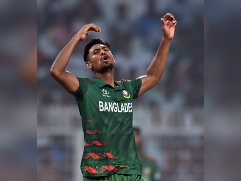 Spiritual Guru Devkinandan Thakur criticizes KKR and Shah Rukh Khan over Bangladeshi player; reactions follow