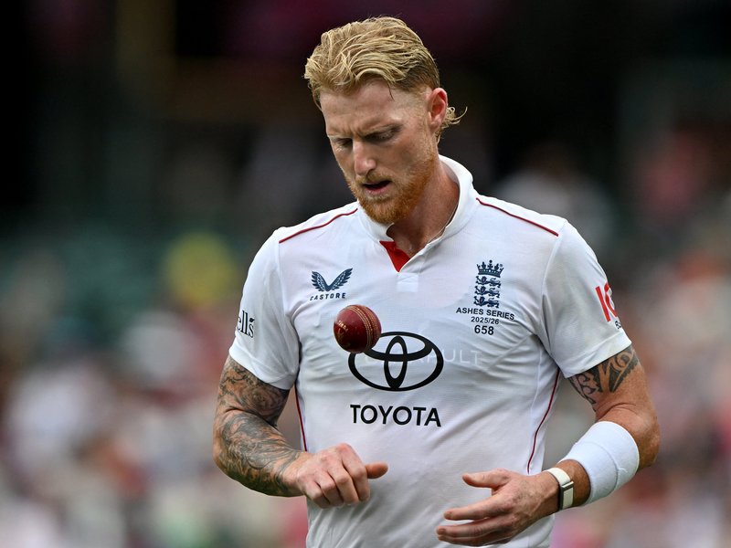 Stokes Leaves Field with Adductor Injury on Day 4 of SCG Test in Ashes Series Stokes Leaves Field with Adductor Injury on Day 4 of SCG Test in Ashes Series