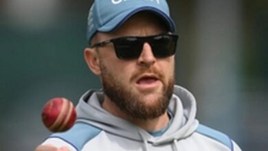 Stokes supports McCullum to stay as England coach after Ashes defeat