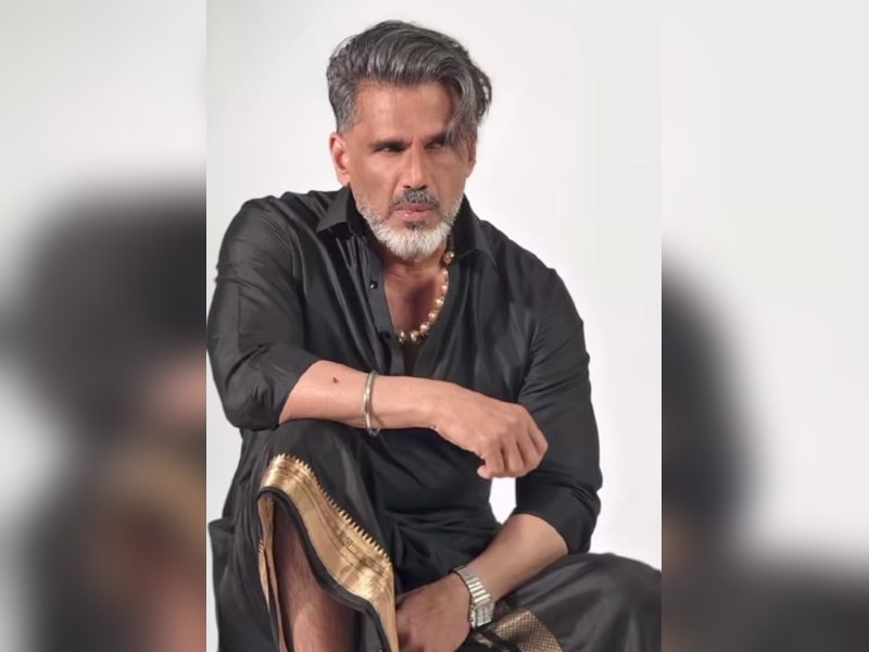 Suniel Shetty wishes Farah Khan a joyful 61st birthday, celebrating her timeless energy and authenticity.