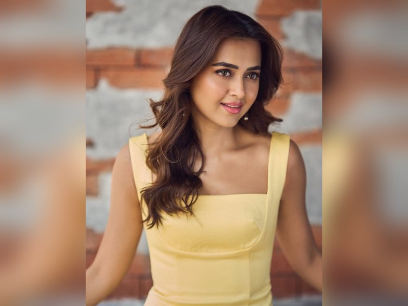 Tejasswi Prakash Remembers Her 2016 “Swaragini” Days and Shares Fond Memories on Instagram Tejasswi Prakash Remembers Her 2016 “Swaragini” Days and Shares Fond Memories on Instagram