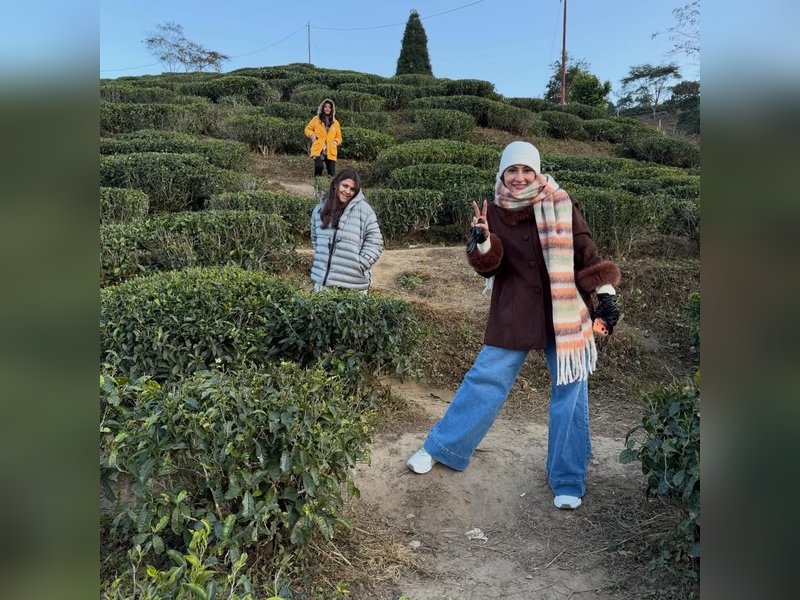 Urvashi Dholakia enjoys a fun girls’ trip to Darjeeling with Ektaa Kapoor and Charu Mehra!