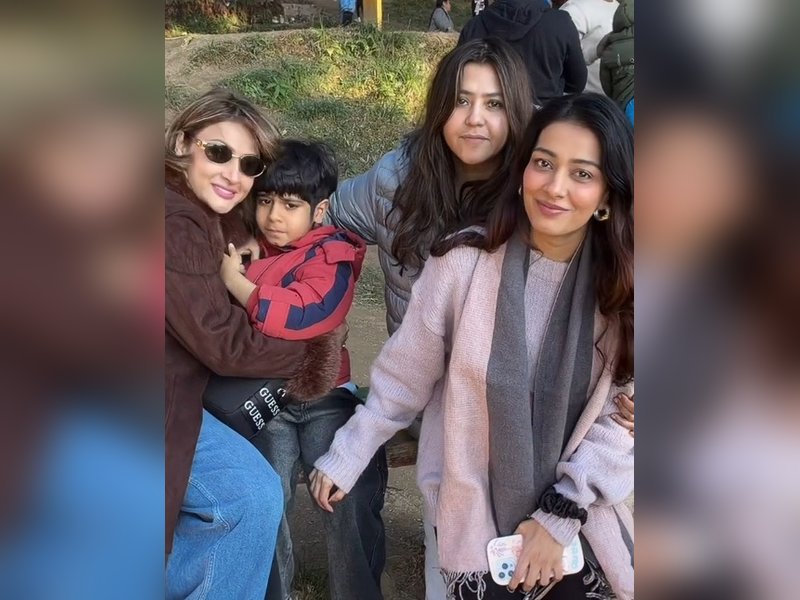 Urvashi Dholakia shares her peaceful holiday moments in Darjeeling with Ektaa Kapoor and friends.