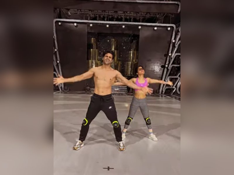 Vivek Dahiya pays tribute to Hrithik Roshan on his 52nd birthday, reminiscing about “Kaho Naa… Pyaar Hai”. Vivek Dahiya pays tribute to Hrithik Roshan on his 52nd birthday, reminiscing about “Kaho Naa… Pyaar Hai”.